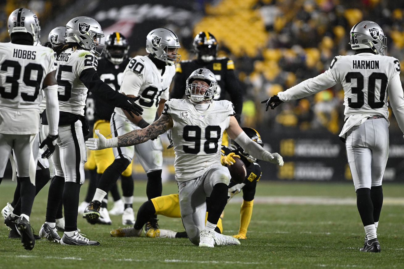 Las Vegas Raiders v Pittsburgh Steelers