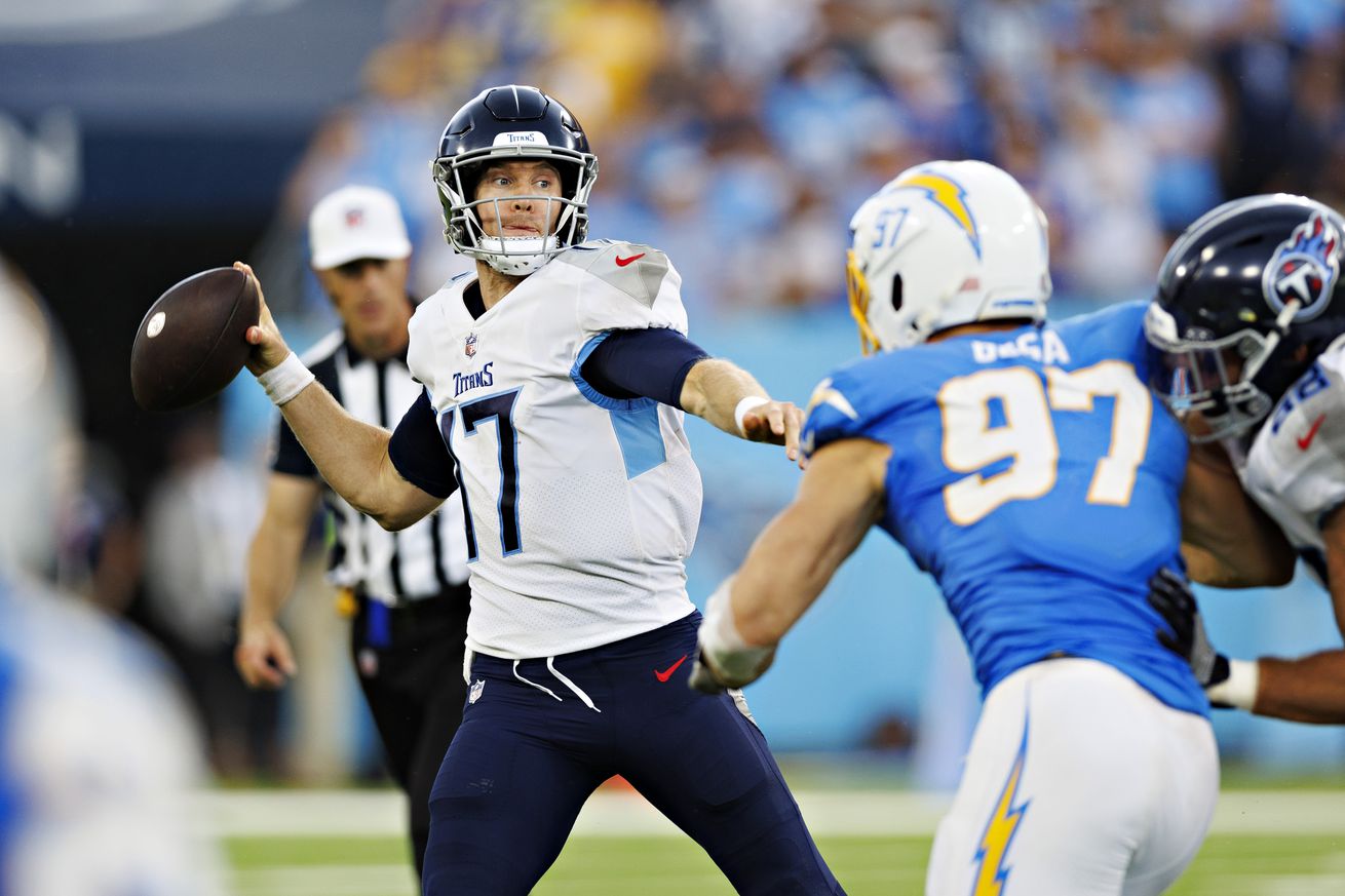 Los Angeles Chargers v Tennessee Titans