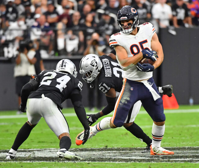 Cole Kmet, Bears, Raiders