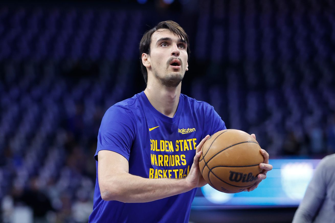 Dario Šaric gets ready to shoot during warmups before the Warriors’ last In-Season Tournament game against the Sacramento Kings.