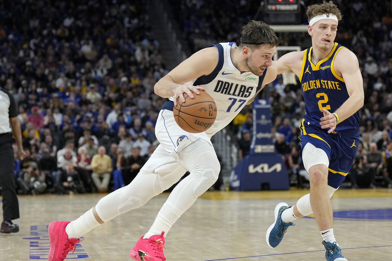 Dallas Mavericks v Golden State Warriors