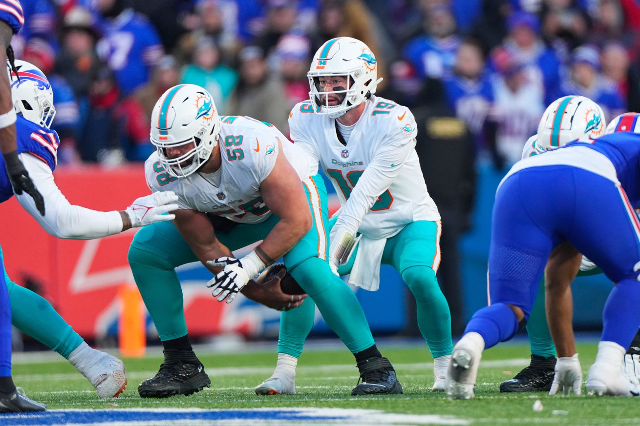 NFL: AFC Wild Card Round-Miami Dolphins at Buffalo Bills