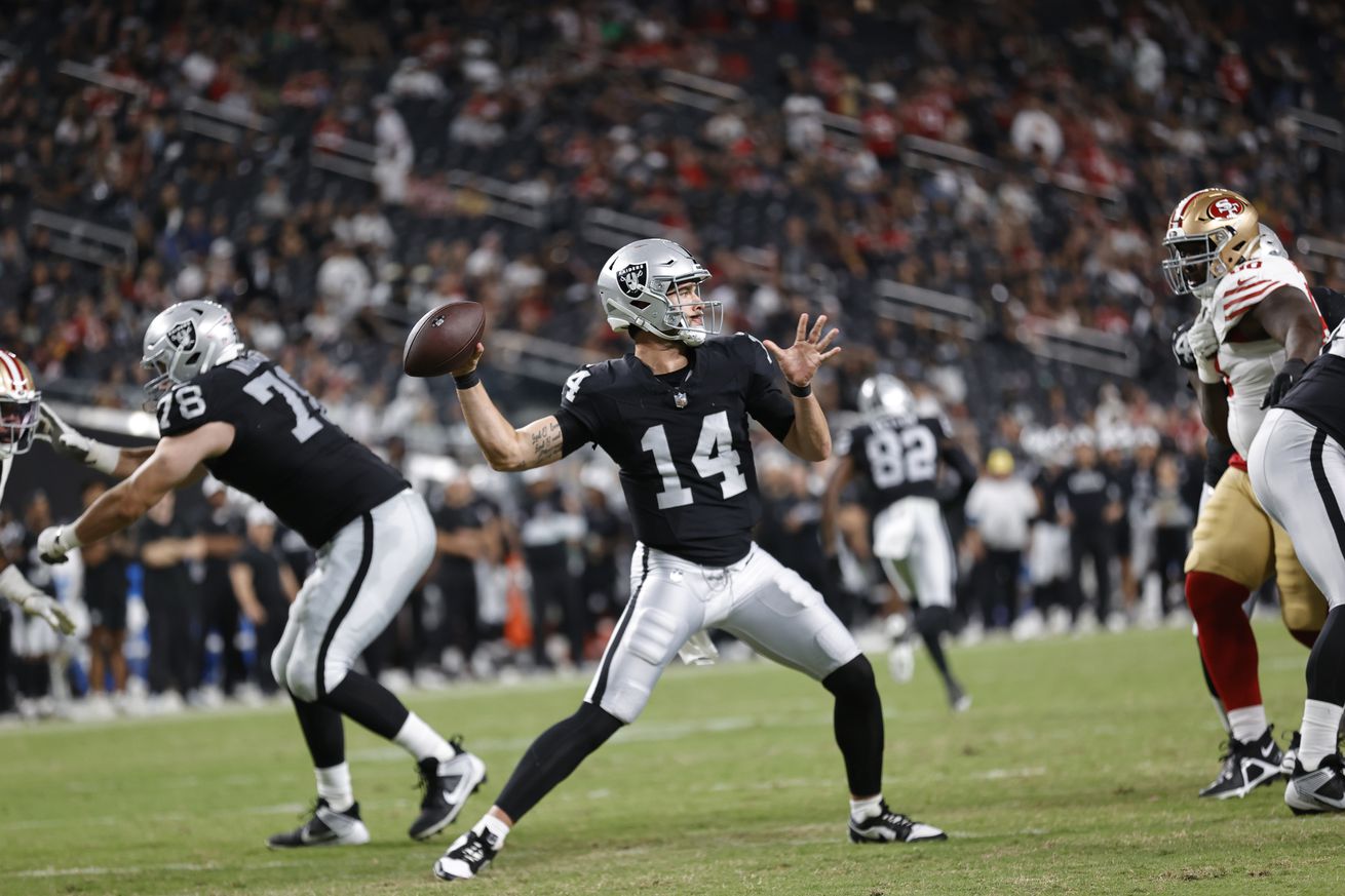 San Francisco 49ers v Las Vegas Raiders