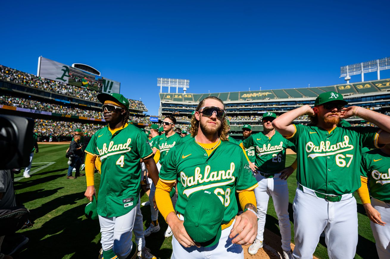 MLB: SEP 26 Rangers at Athletics