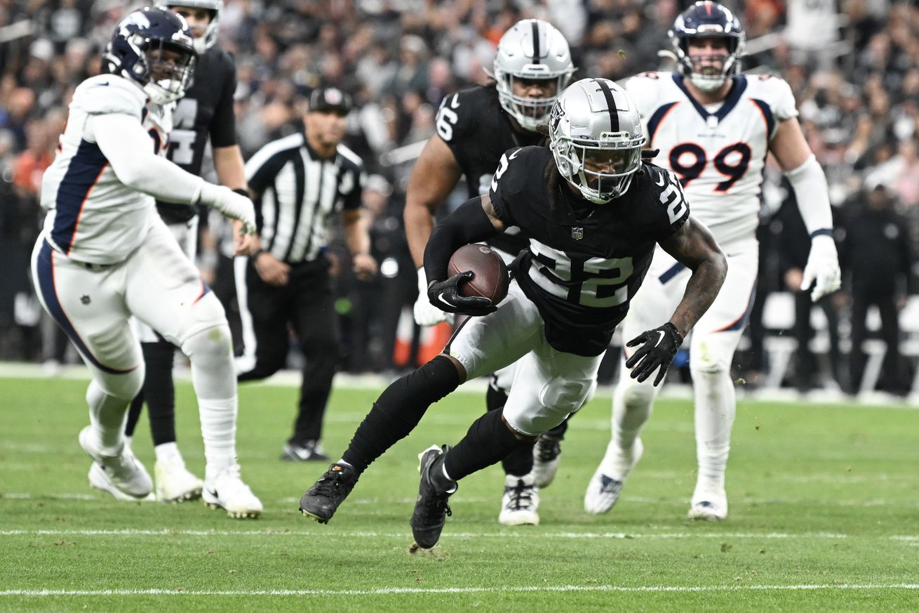 Denver Broncos v Las Vegas Raiders