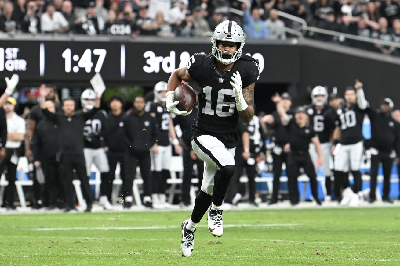 Denver Broncos v Las Vegas Raiders