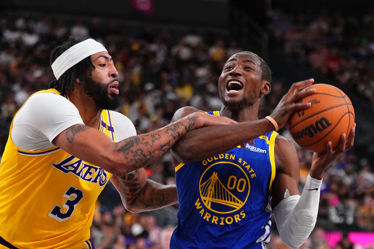 Golden State Warriors v Los Angeles Lakers