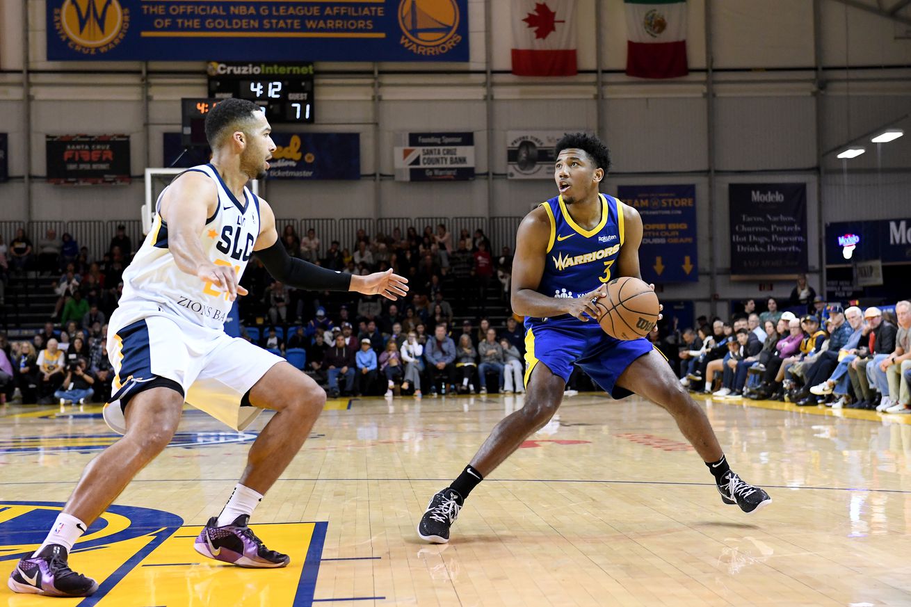 Reece Beekman #3 of the Santa Cruz Warriors handles the ball during the game against the Salt Lake City Stars.