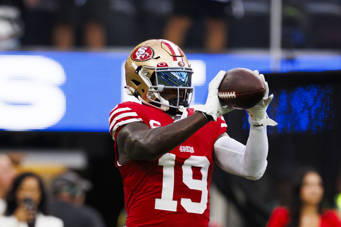 San Francisco 49ers v Los Angeles Rams