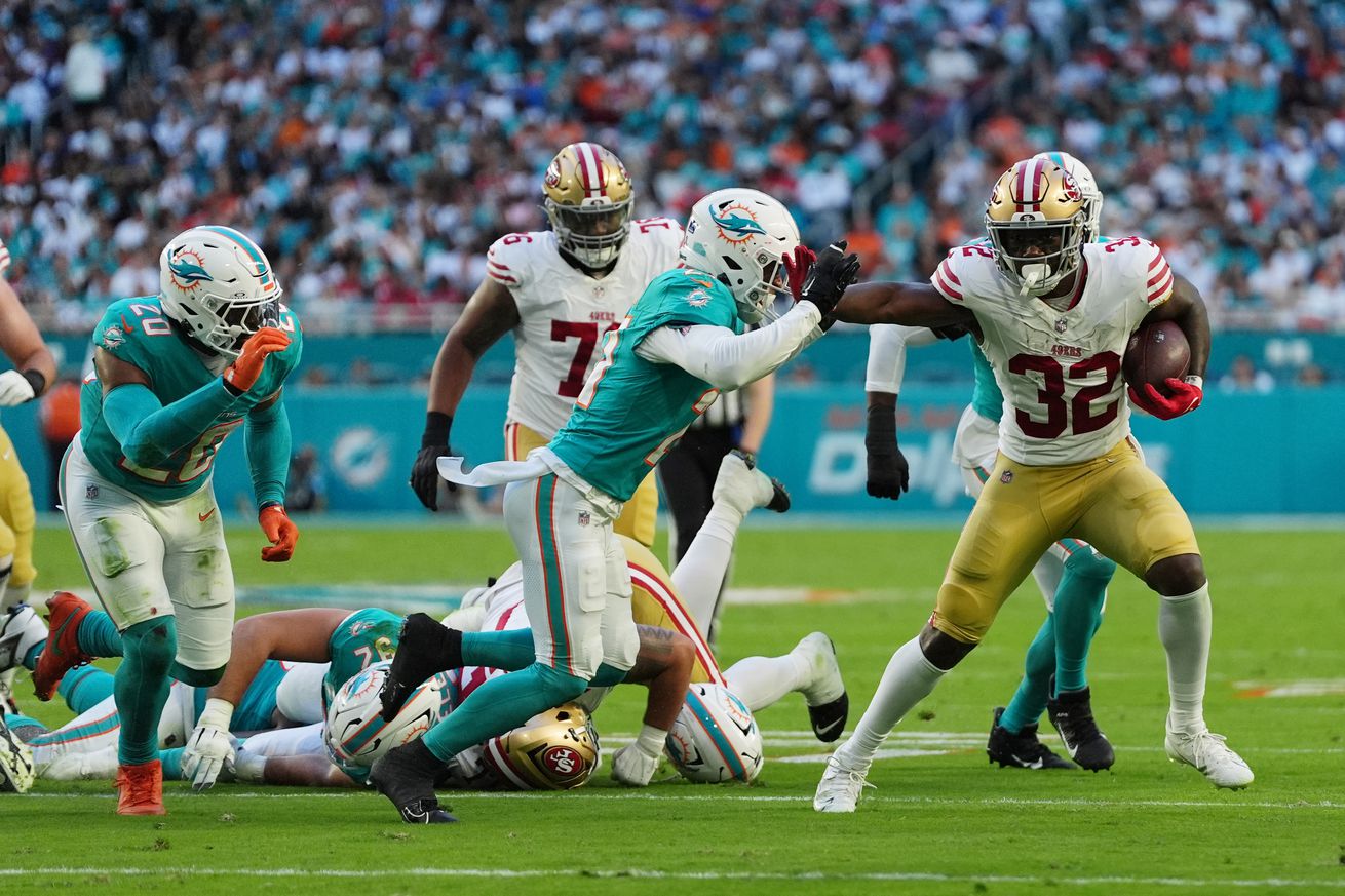 NFL: San Francisco 49ers at Miami Dolphins