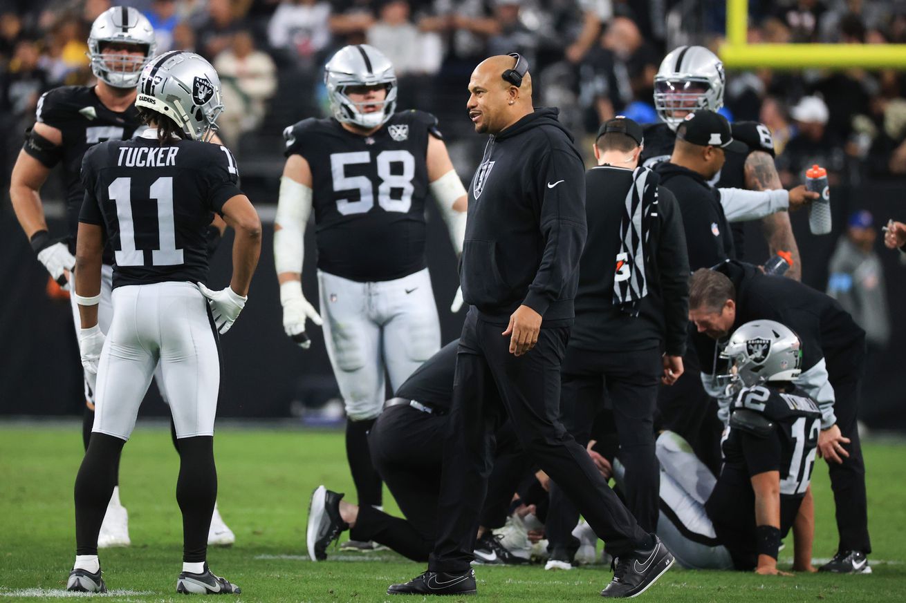 Los Angeles Chargers v Las Vegas Raiders