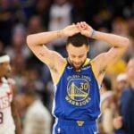 Golden State Warriors guard Stephen Curry (30) reacts to a missed three point shot against the Phoenix Suns during the fourth quarter at Chase Center.