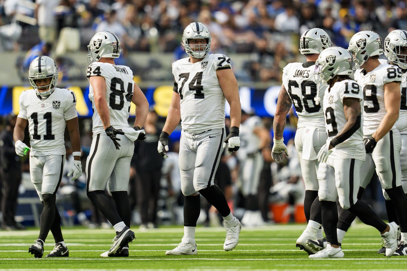 Las Vegas Raiders v Los Angeles Rams