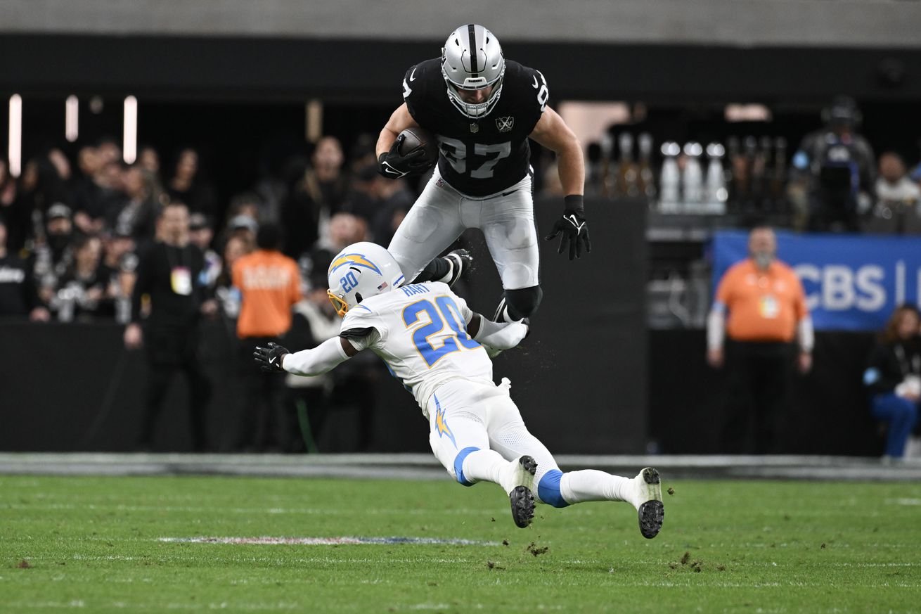 Los Angeles Chargers v Las Vegas Raiders